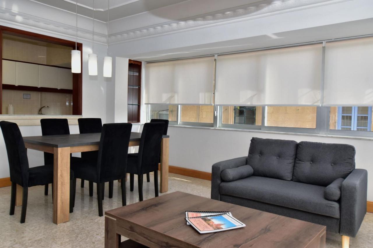 2 Bedroom, Central And Spacious Apartment With Sea View - 2 Msida Eksteriør bilde